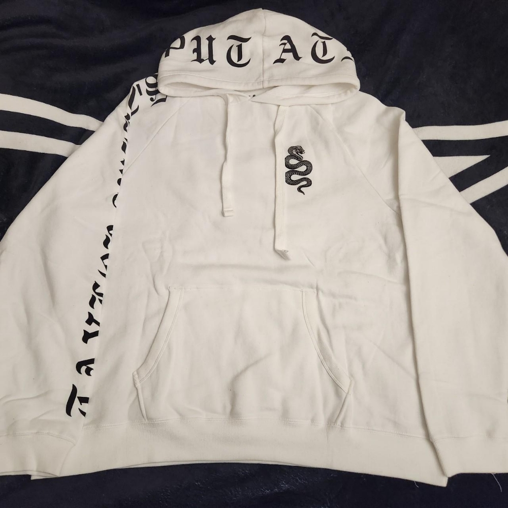 taylor swift reputation tour snake hoodie
